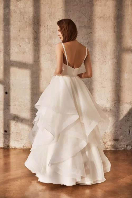 xParigia-back-680x1020-c-default.jpg.pagespeed.ic.99yvMbw8pZ.webp nnn.webp