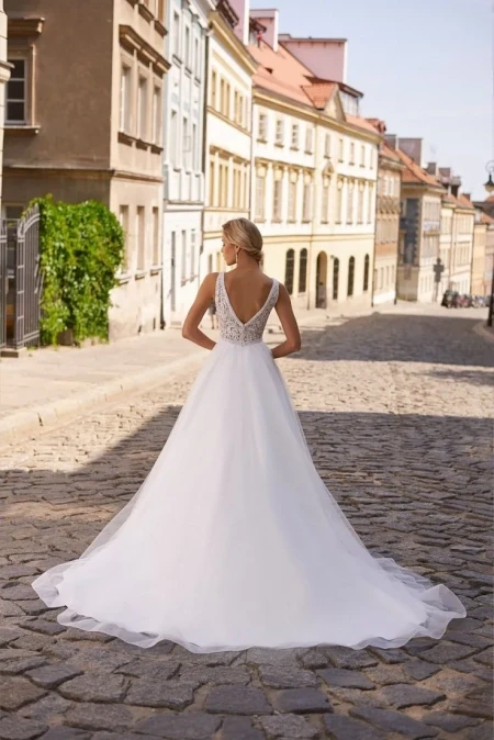 aurelie suknia ślubna princess koronka 2.webp