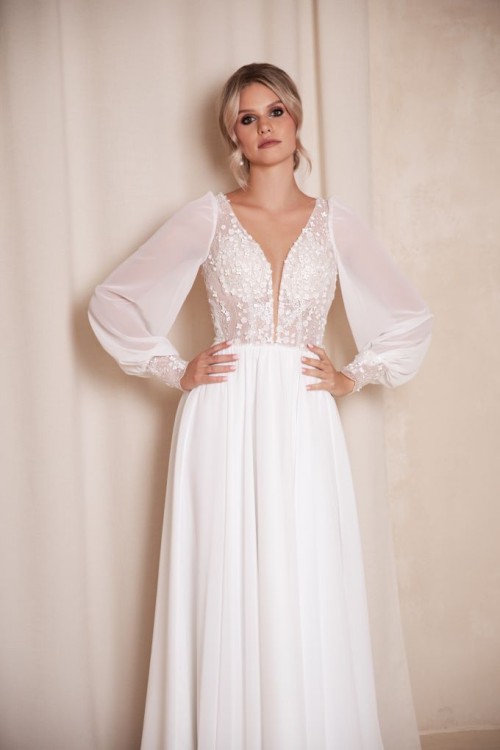 suknia ślubna z długim rękawem