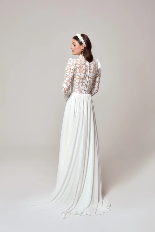 Kira annaisbridal back.jpg