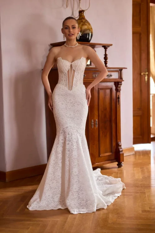 samantha gorsetowa suknia ślubna z koronki.webp