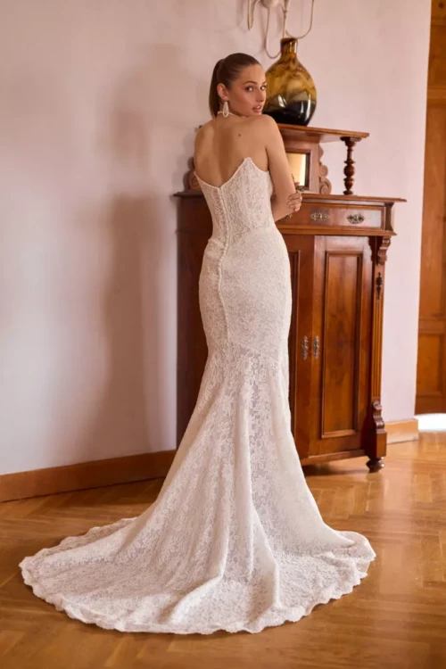 samantha suknia ślubna syrena koronkowa.webp
