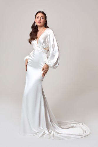 Carin annaisbridal1.jpg