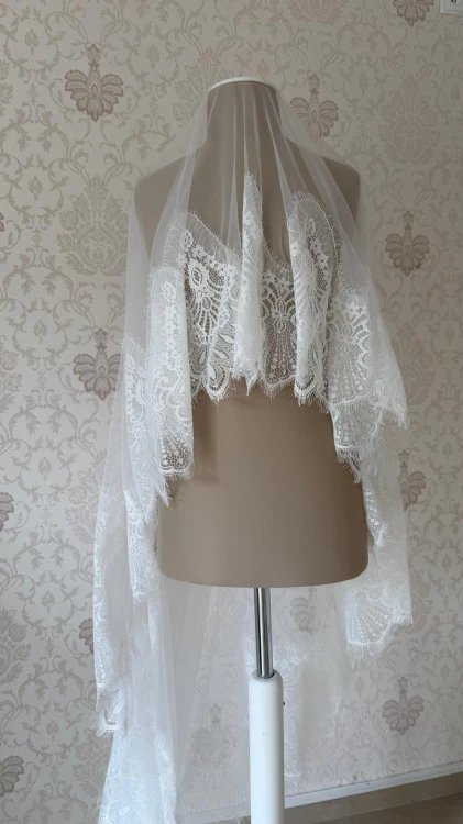 Hiszpański welon Duquesa koronka gruba ivory