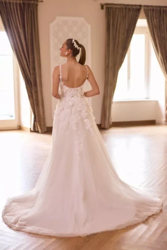 xPenelope-back-scaled-680x1020-c-default.jpg.pagespeed.ic.Wm9gg656kw.webp