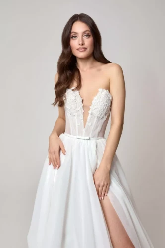 xAlexis-annaisbridal-no-sleeve-scaled-680x1020-c-default.jpg.pagespeed.ic.XaYVOufd26.webp