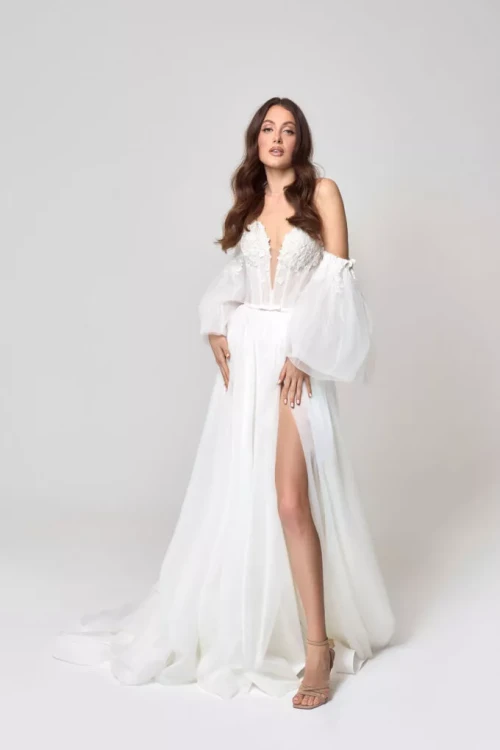 xAlexis-annaisbridal-scaled-680x1020-c-default.jpg.pagespeed.ic.itqBYR2rOy.webp