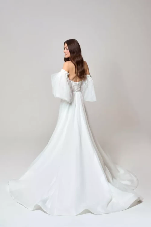 xAlexis-annaisbridal-back-scaled-680x1020-c-default.jpg.pagespeed.ic.2k6hXNuGqW.webp