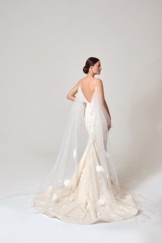 Brenna annaisbridal back.jpg