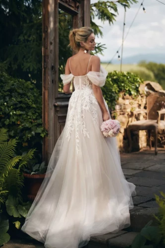 xLorena-back_2-680x1020-c-default.jpeg.pagespeed.ic.NA1PgYcgIX.webp